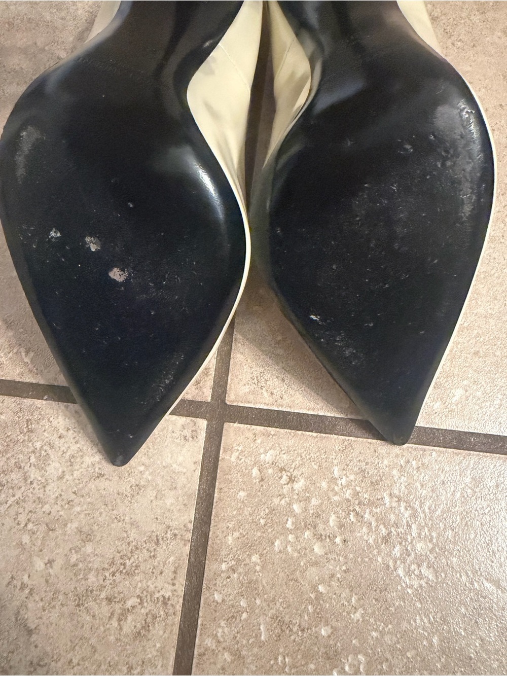 Saint Laurent Cream Patent Opyum Logo-Heel Pumps - Picture 3 of 5